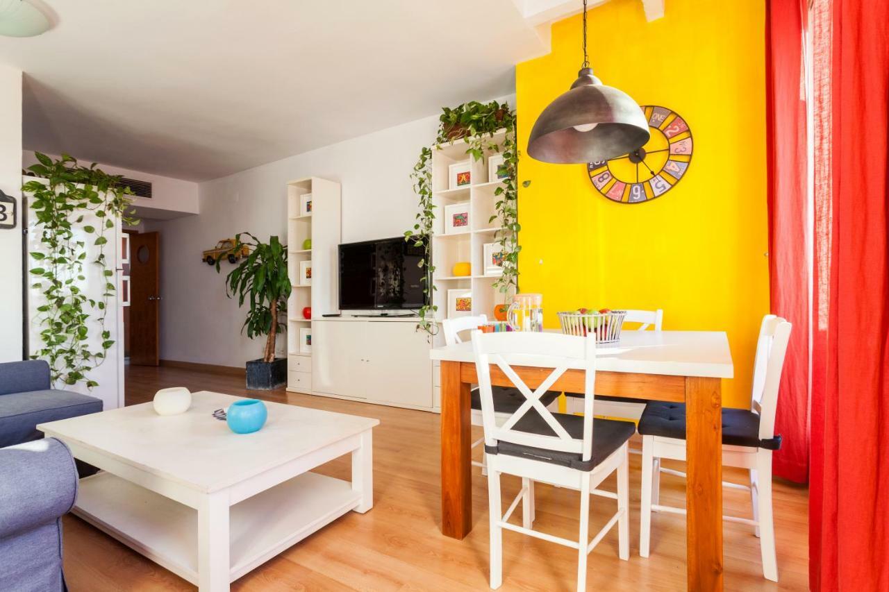 Atico Resitur Triana Apartment Sevilla Bagian luar foto