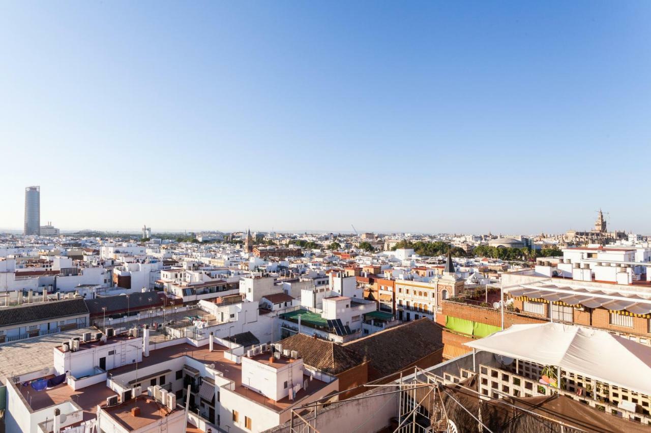 Atico Resitur Triana Apartment Sevilla Bagian luar foto