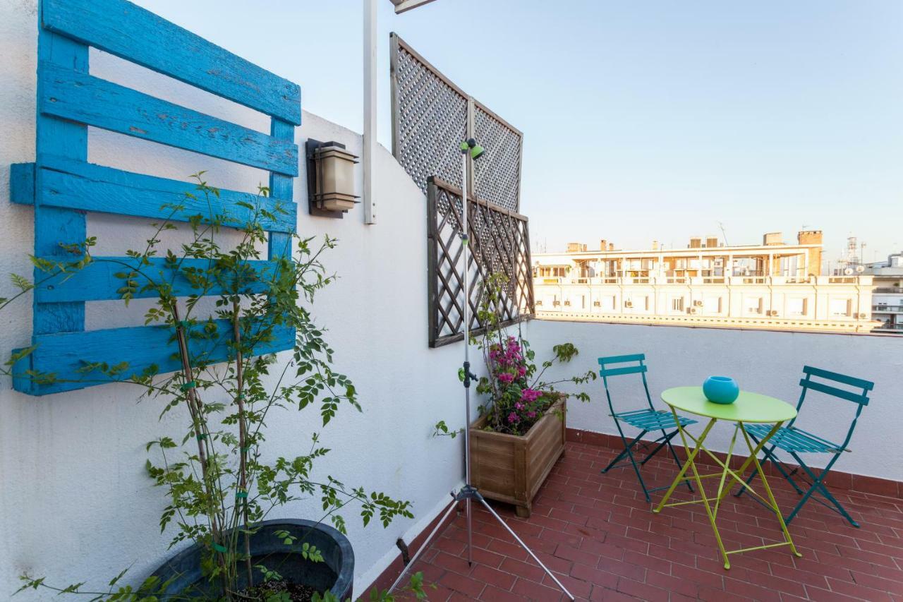 Atico Resitur Triana Apartment Sevilla Bagian luar foto