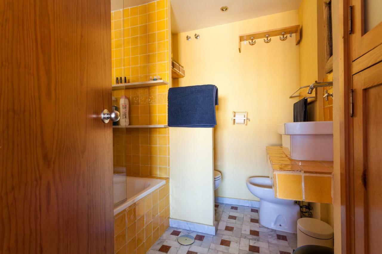 Atico Resitur Triana Apartment Sevilla Bagian luar foto
